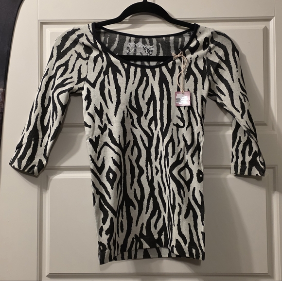 Poof! Tops - Juniors Half Sleeve Zebra Striped Top